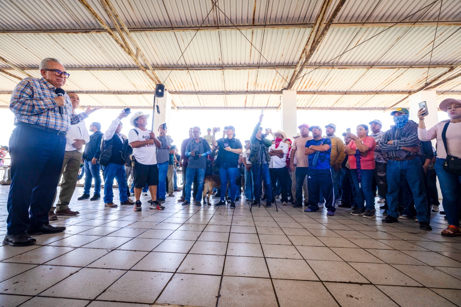 Gobernador acuerda con Aquí No la realización de una nueva consulta sobre mega proyectos en Topolobampo