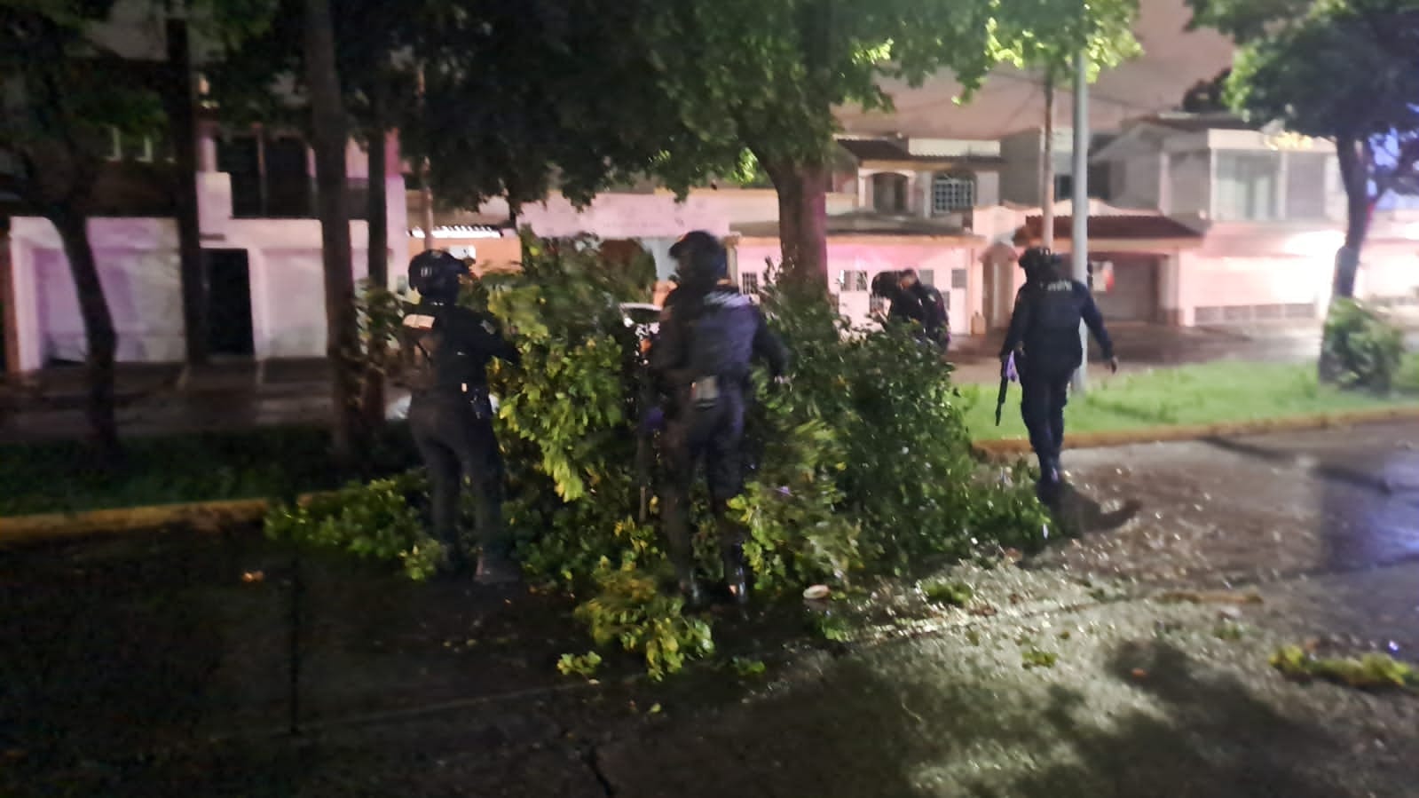 Elementos de la PEP se desplegaron y brindaron diversos apoyos, tras las lluvias en Culiacán